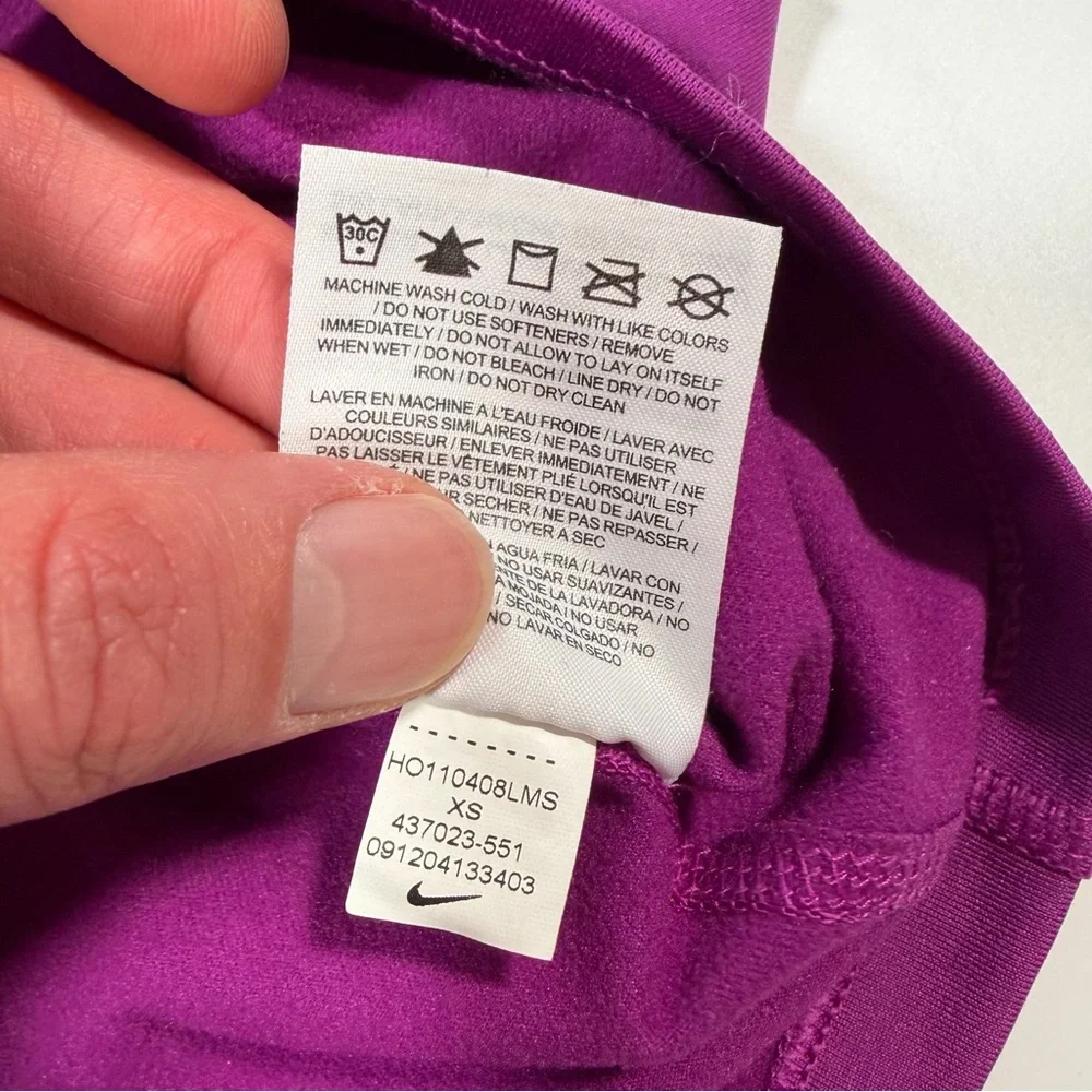 Nike Dri-Fit Women's Live Strong Purple Long Sleeve‎ 1/4 Zip Pullover Size XS